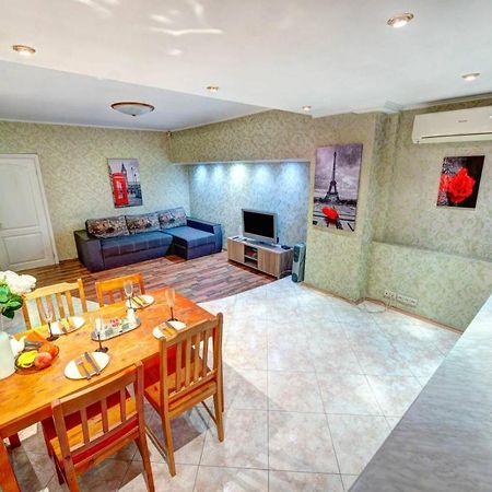 Apartments Of Bogdan Khmelnitsky Kiev Esterno foto