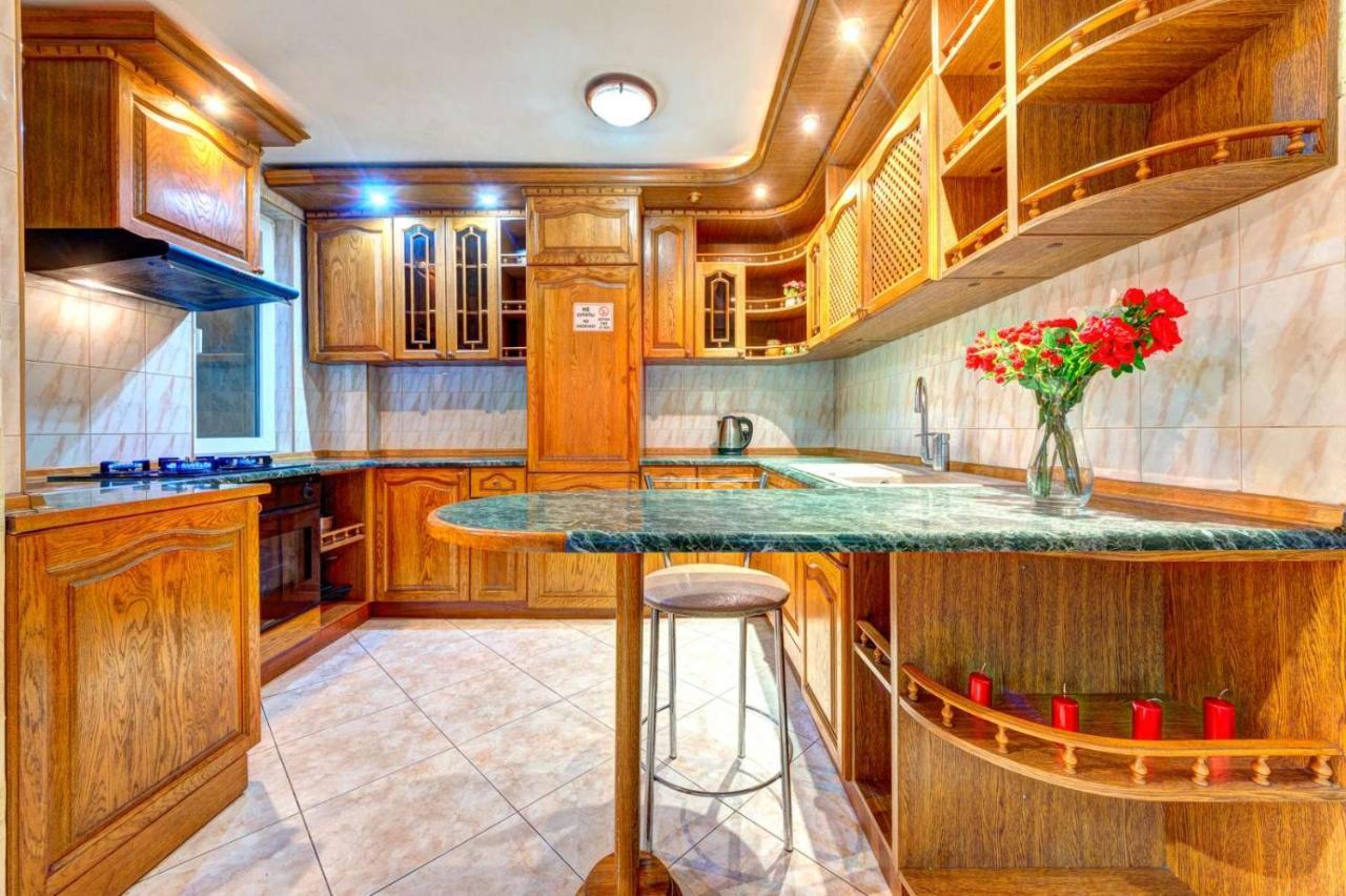 Apartments Of Bogdan Khmelnitsky Kiev Esterno foto