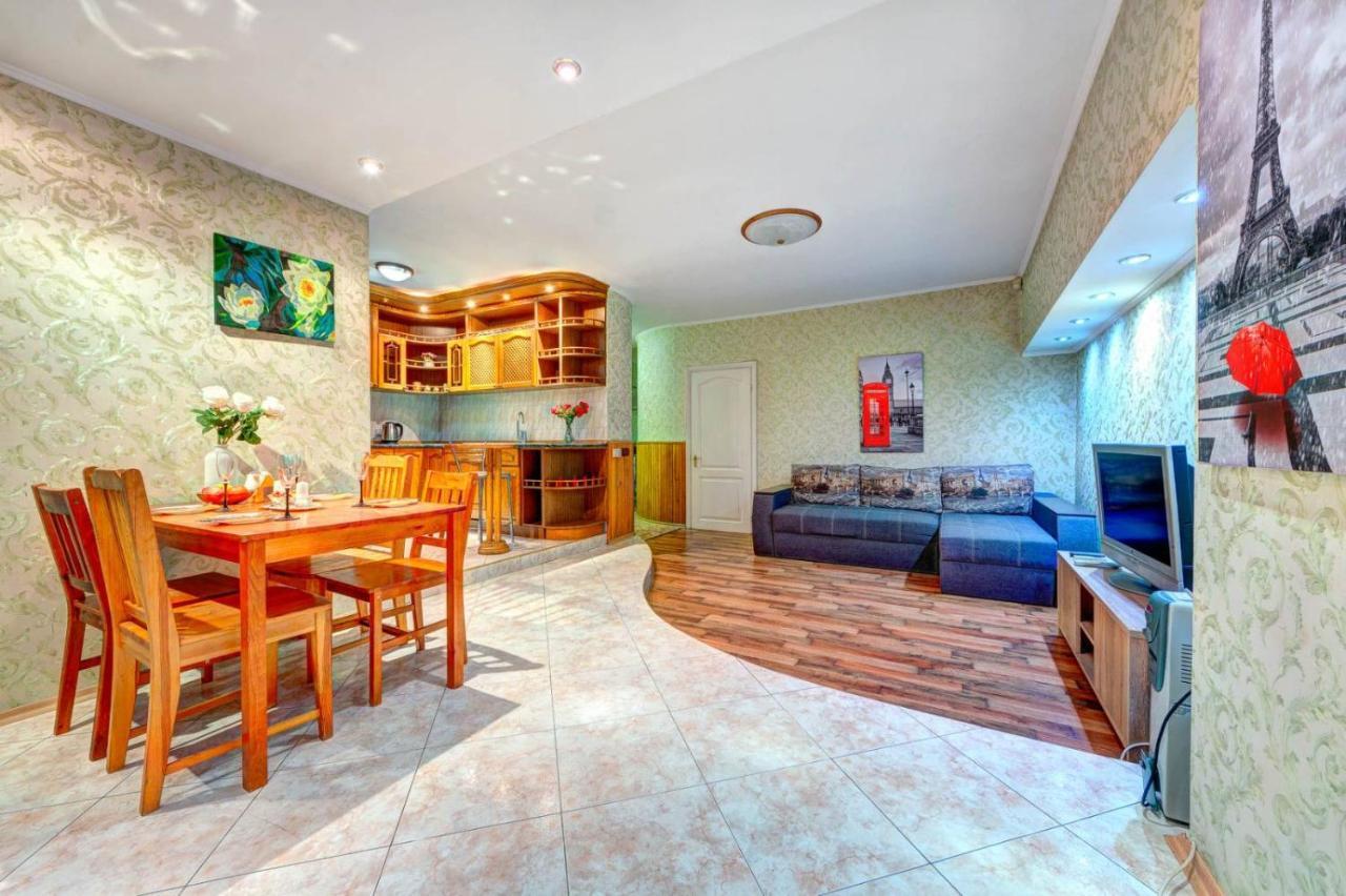 Apartments Of Bogdan Khmelnitsky Kiev Esterno foto